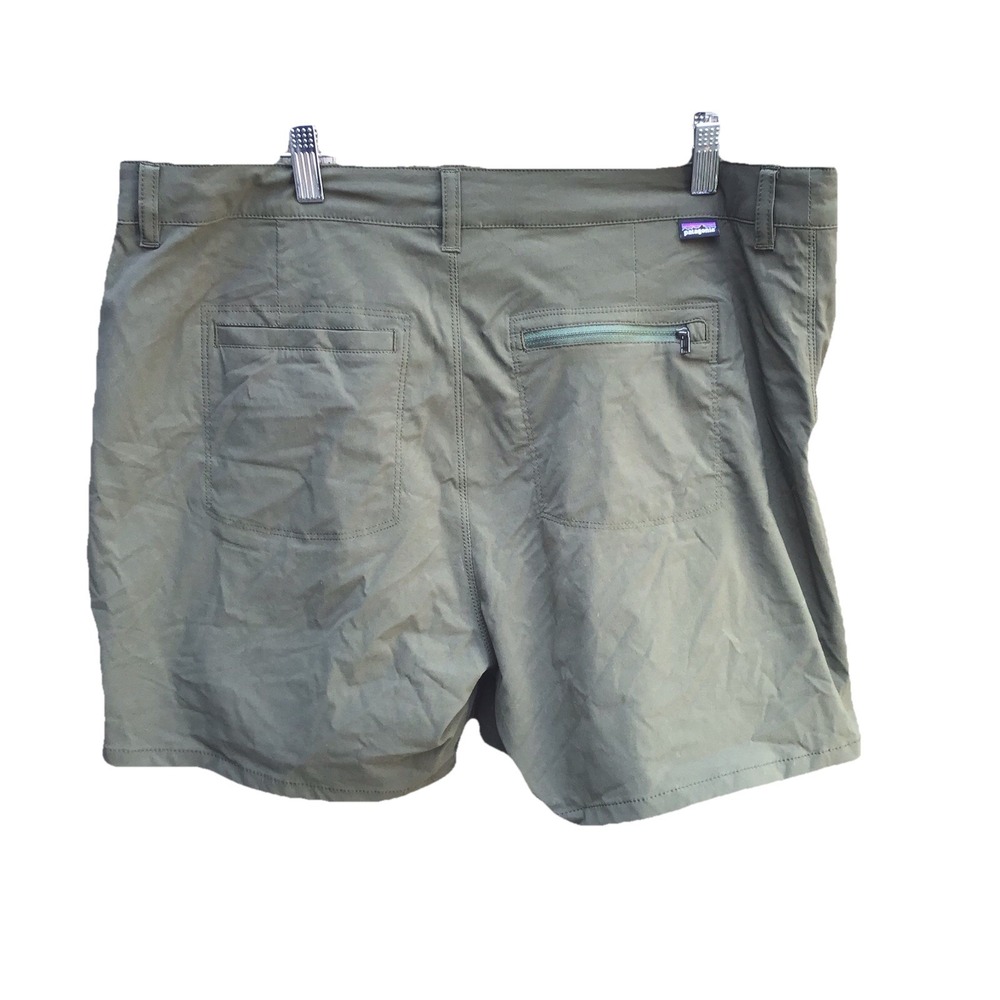 Patagonia Quandary Women's Hiking Shorts Olive Green Size 14 5" Inseam